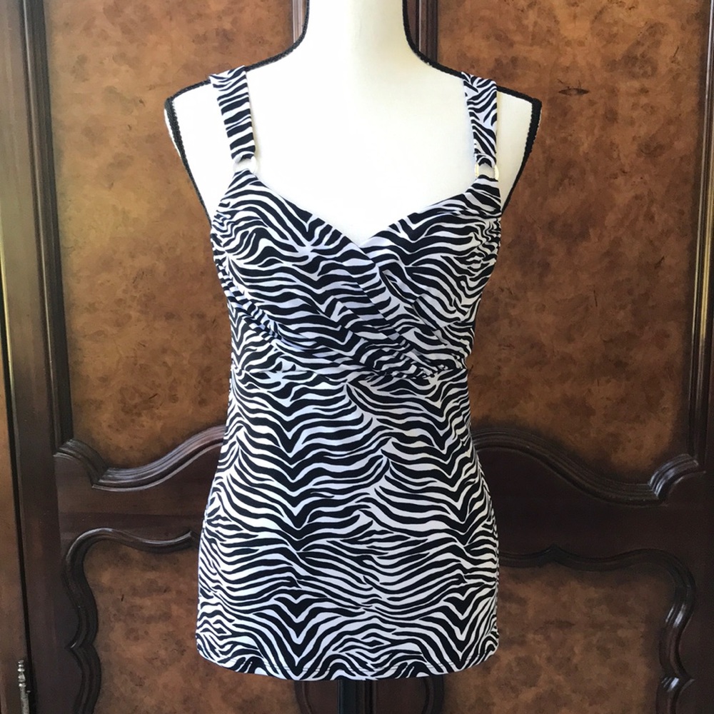 White House/Black Market Gorgeous Zebra Print Tank